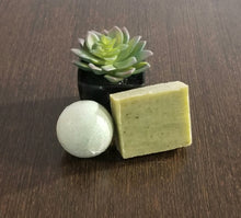 Load image into Gallery viewer, Soap &amp; Bath Bomb Bundle
